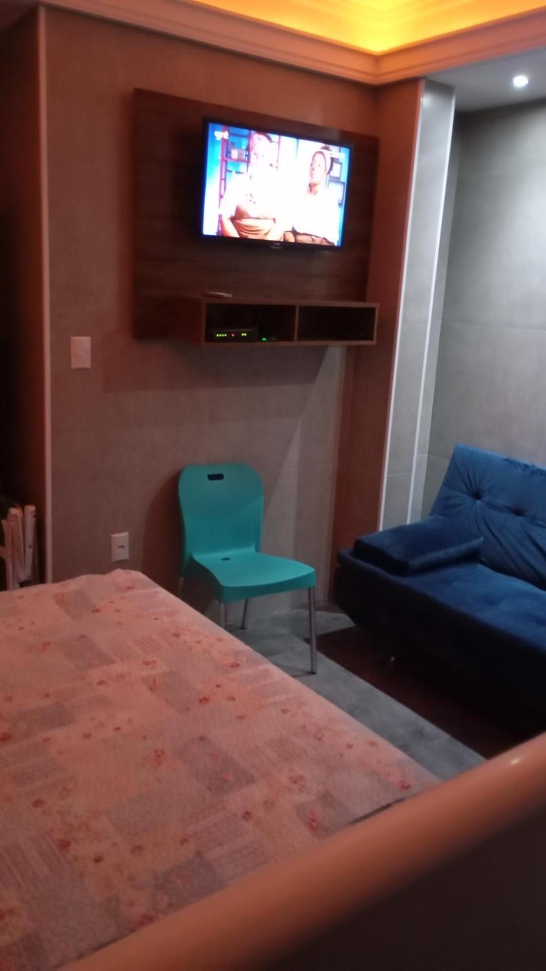 Kitnet No Coracao De Balneario Camboriu - 04 Pessoas - Camelodromo - Av Central - Igreja - 03 Quadras Mar - Ar-Condicionado - Btv Canais Livres - Hbo - Filmes - Series- Garagem Rotativa No Predio - Wi-Fi Free 250 Mega - Point De Bares E Restaurantes Εξωτερικό φωτογραφία